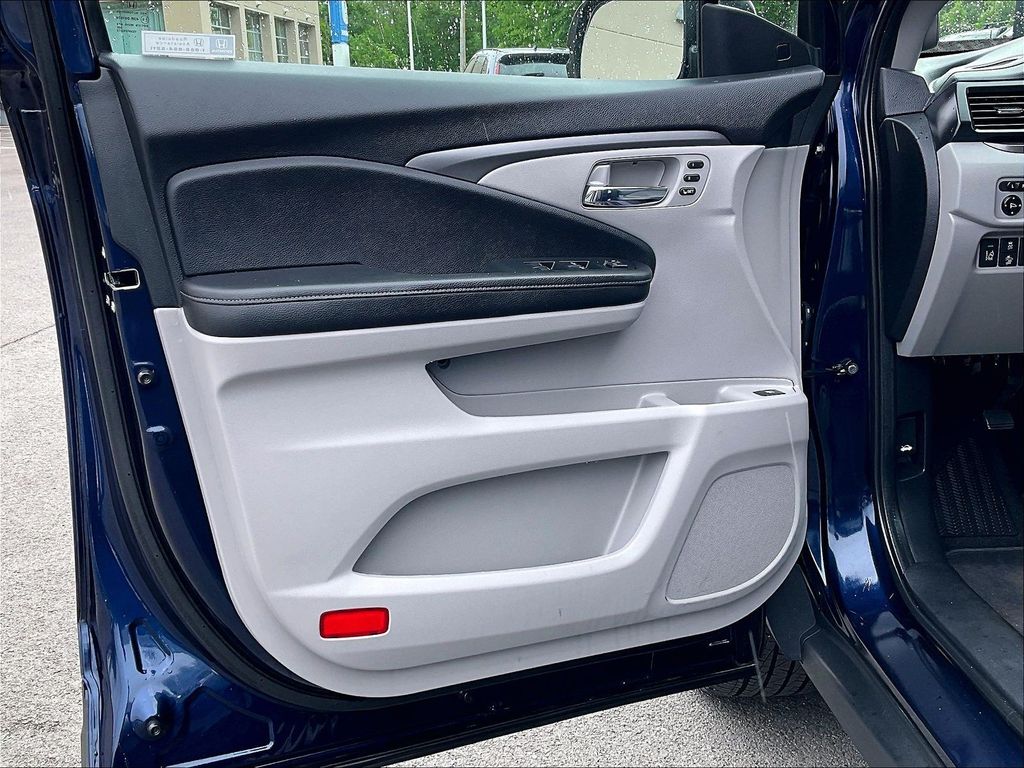 2023 Honda Ridgeline — photo 9