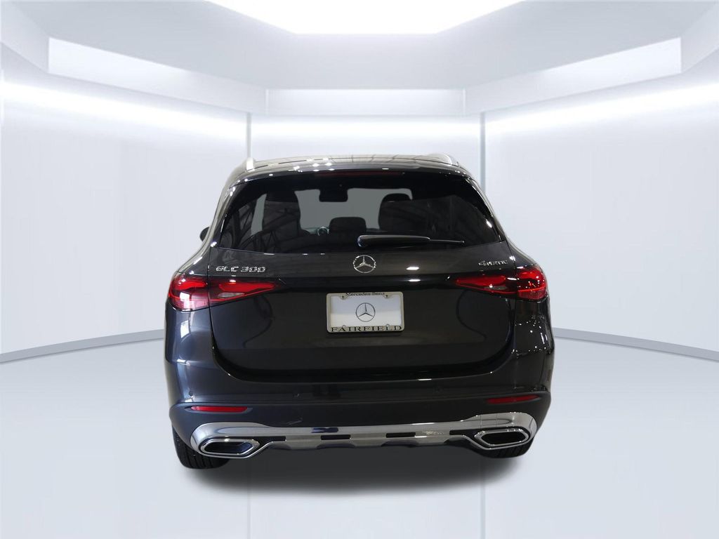 Thumbnail: 2026 Mercedes-Benz GLC - 4
