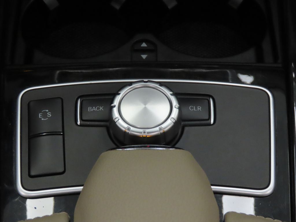 Thumbnail: 2013 Mercedes-Benz E-Class - 28