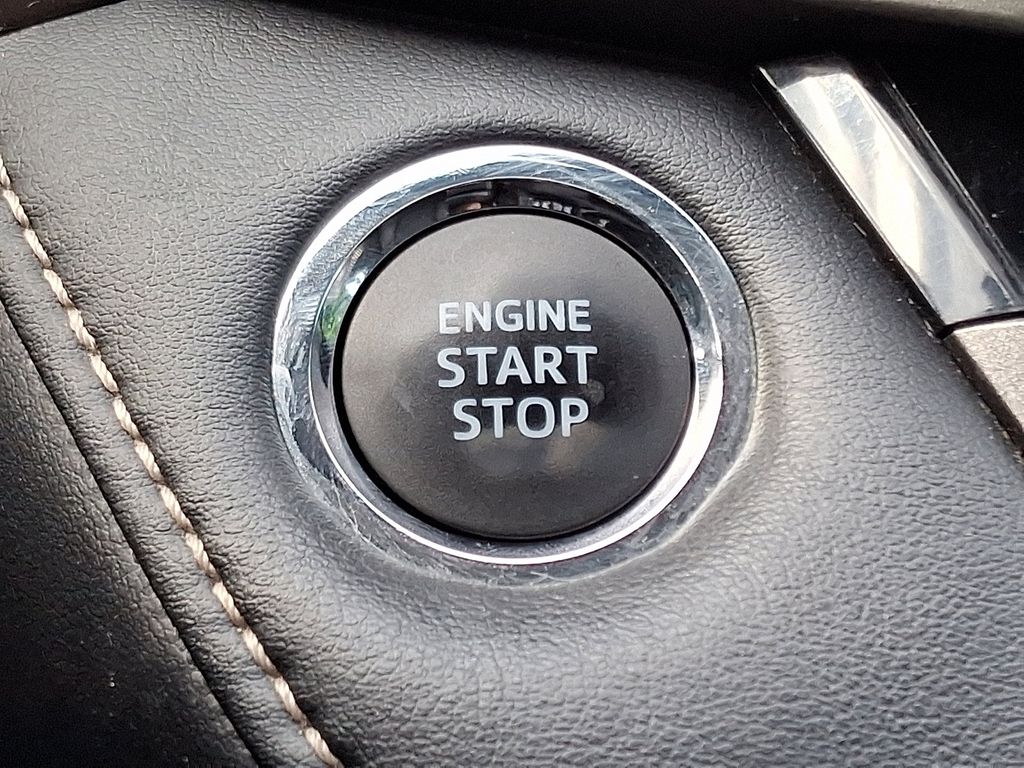 Thumbnail: 2014 Toyota RAV4 - 23