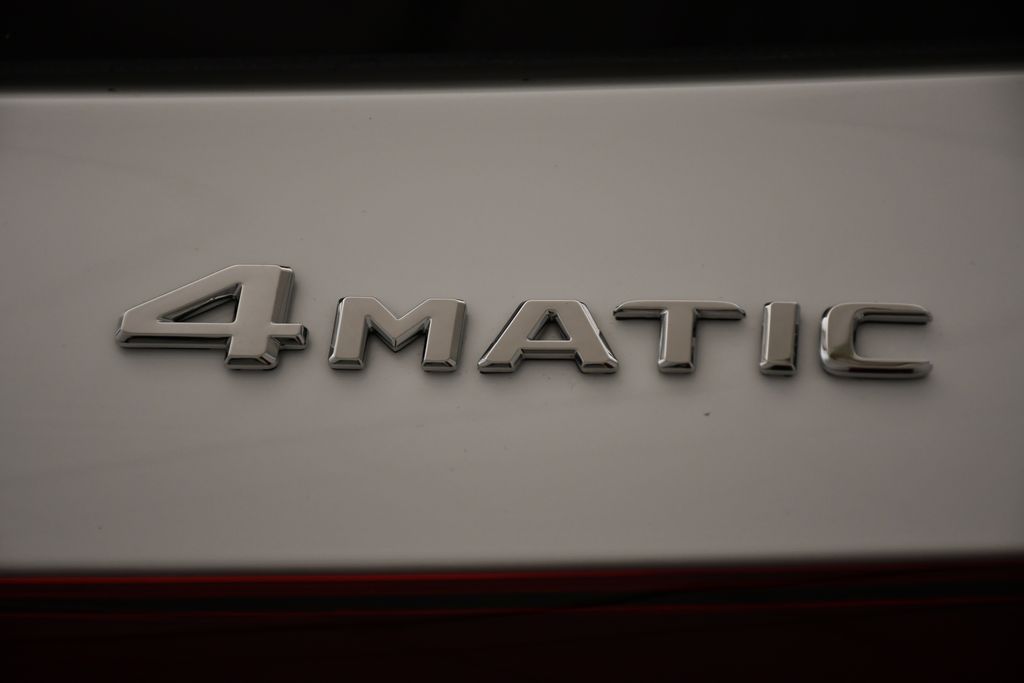 Thumbnail: 2026 Mercedes-Benz GLE - 10