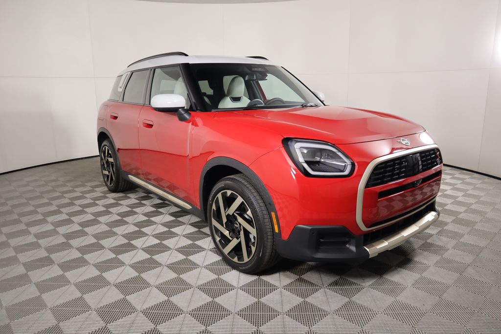 2025 MINI Cooper Countryman Base 3