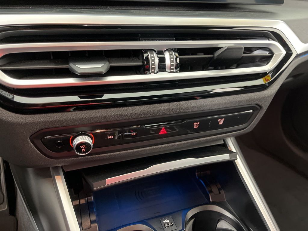 Thumbnail: 2024 BMW 3 Series - 31