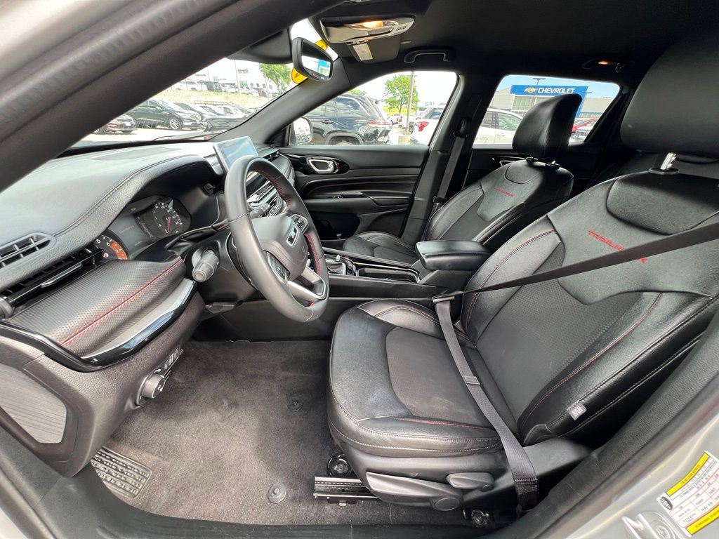 Used 2025 Jeep Compass SUV