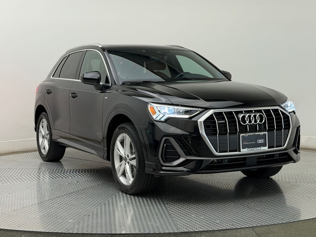 Thumbnail: 2023 Audi Q3 - 2