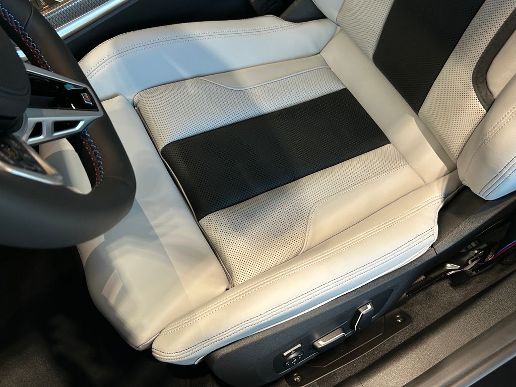 Thumbnail: 2026 BMW M3 - 16