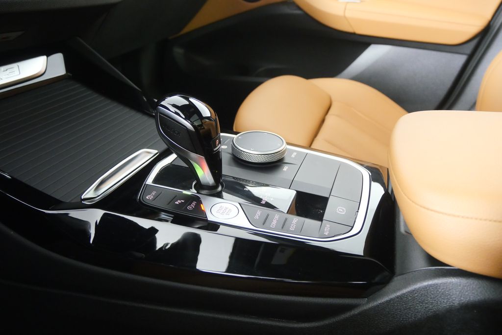 Thumbnail: 2024 BMW X3 - 23