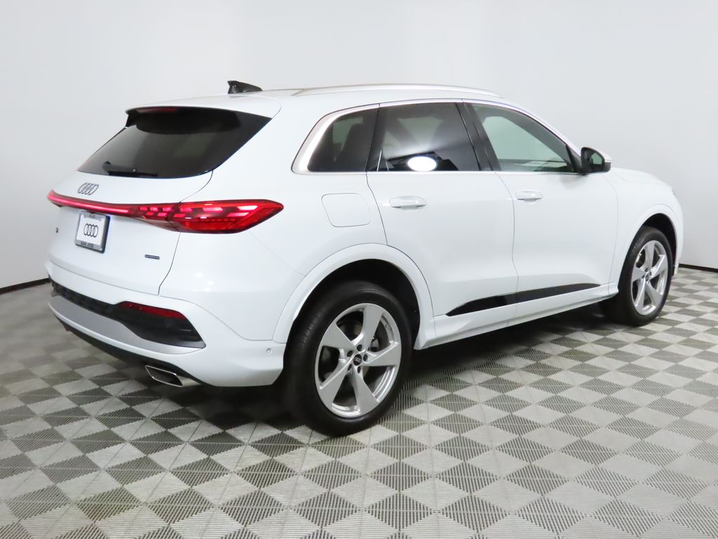 Thumbnail: 2025 Audi Q5 - 5