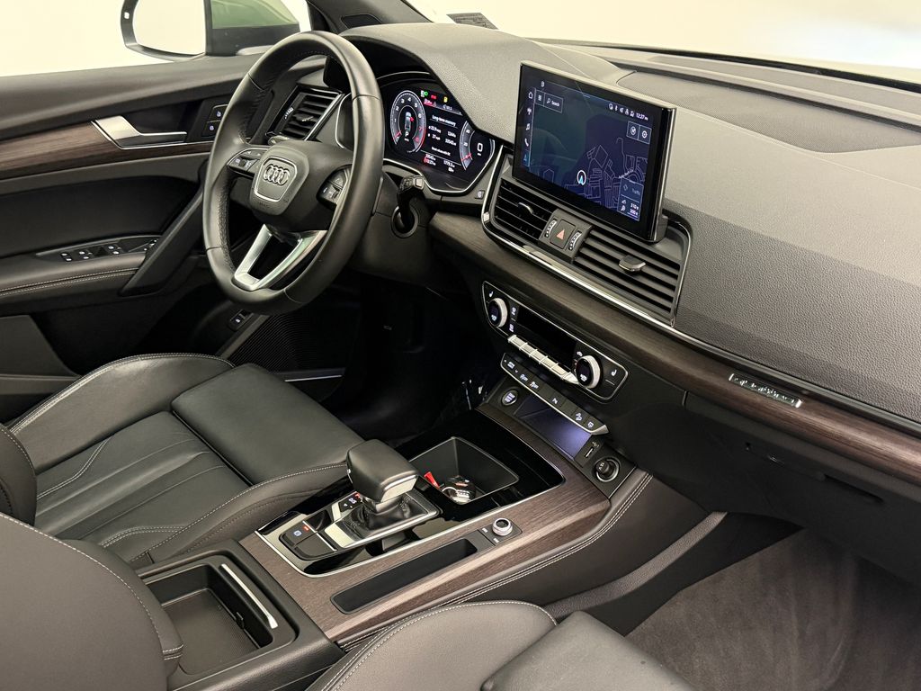 Thumbnail: 2022 Audi Q5 - 10