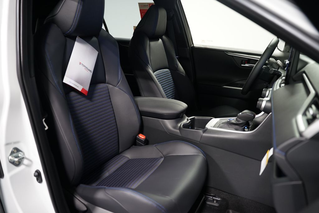 2025 Toyota RAV4 XSE 30