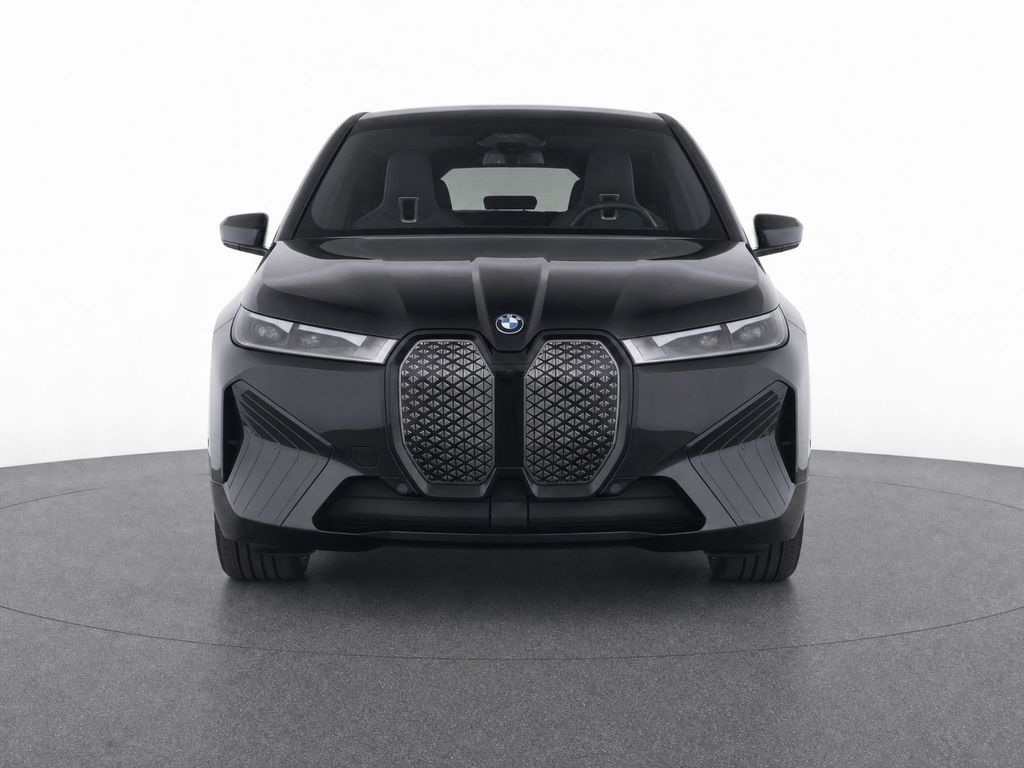 Thumbnail: 2024 BMW iX - 8
