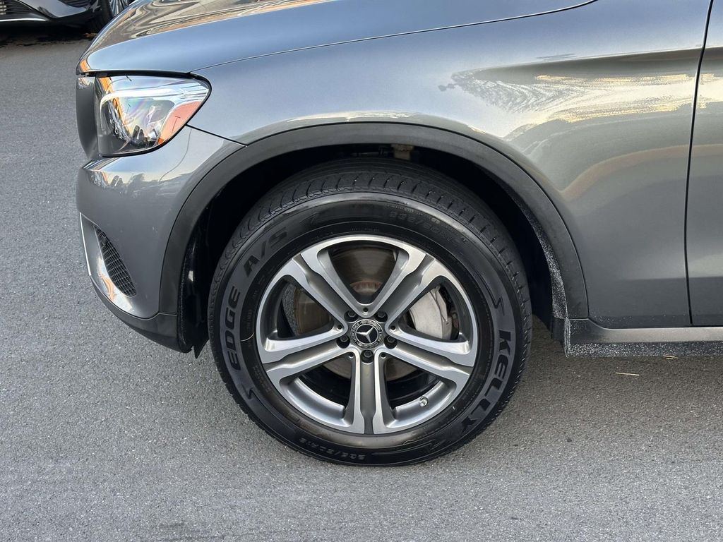 Thumbnail: 2019 Mercedes-Benz GLC - 13