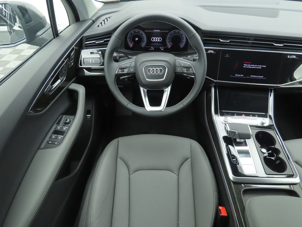2025 Audi Q7  11