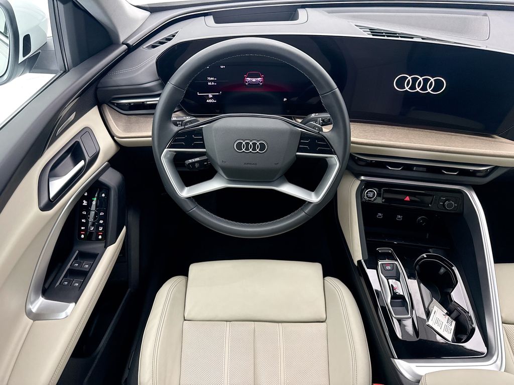 Thumbnail: 2025 Audi Q5 - 10