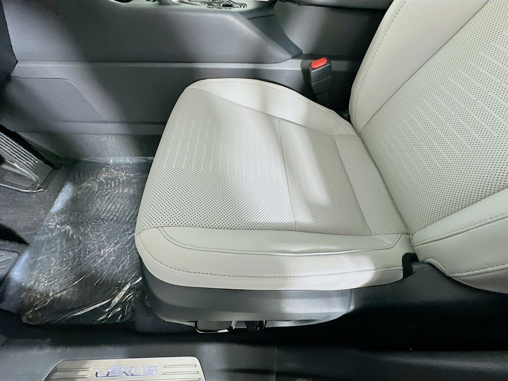 2025 Lexus TX 350 21
