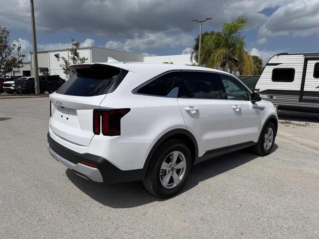 new 2026 Kia Sorento car, priced at $29,192