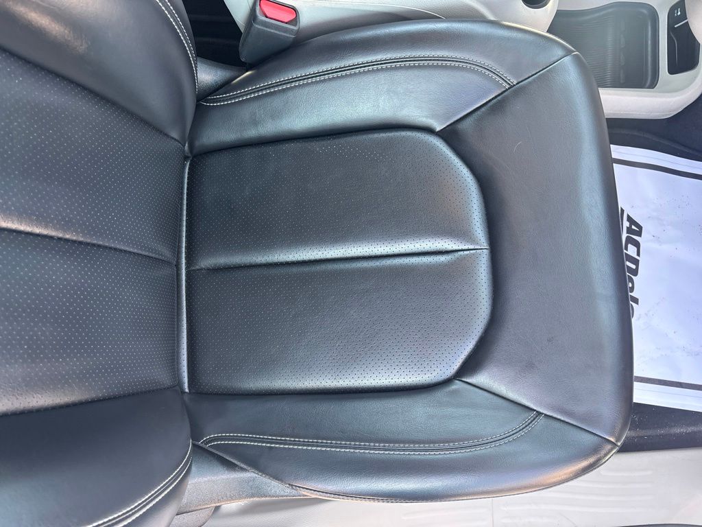 Used 2023 Chrysler Pacifica Van