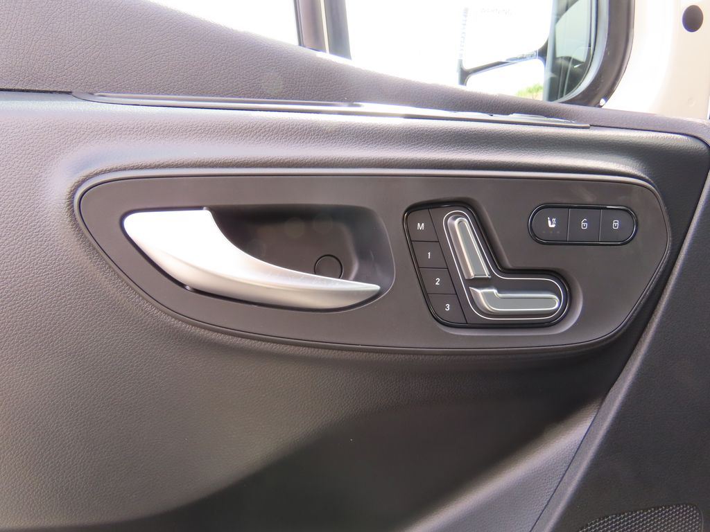 2025 Mercedes-Benz Sprinter 2500 23