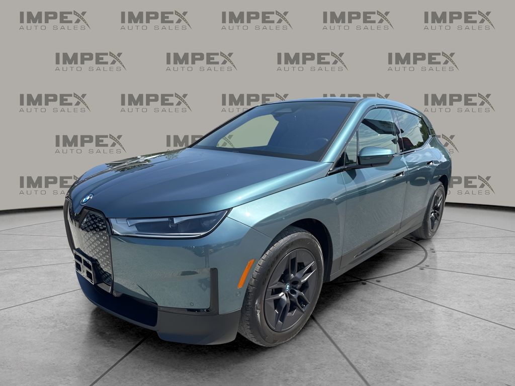 2023 BMW iX xDrive50's photo