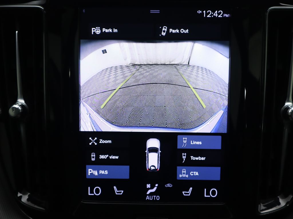 Thumbnail: 2021 Volvo XC60 - 16