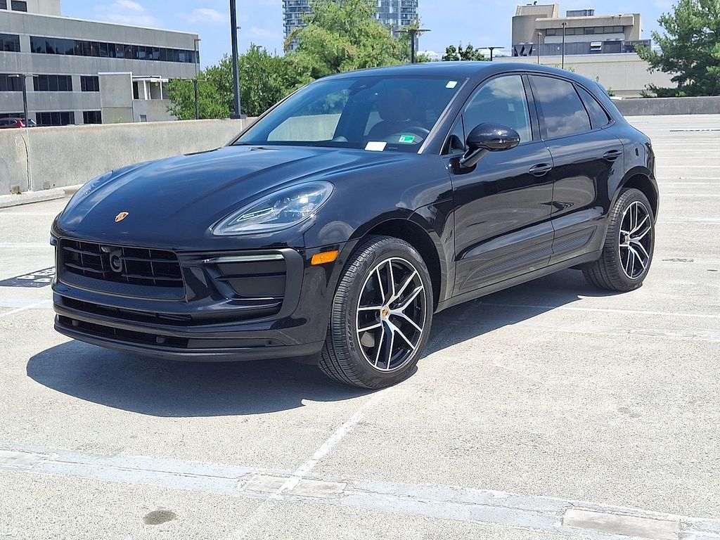 2024 Porsche Macan  -
                  Vienna, VA