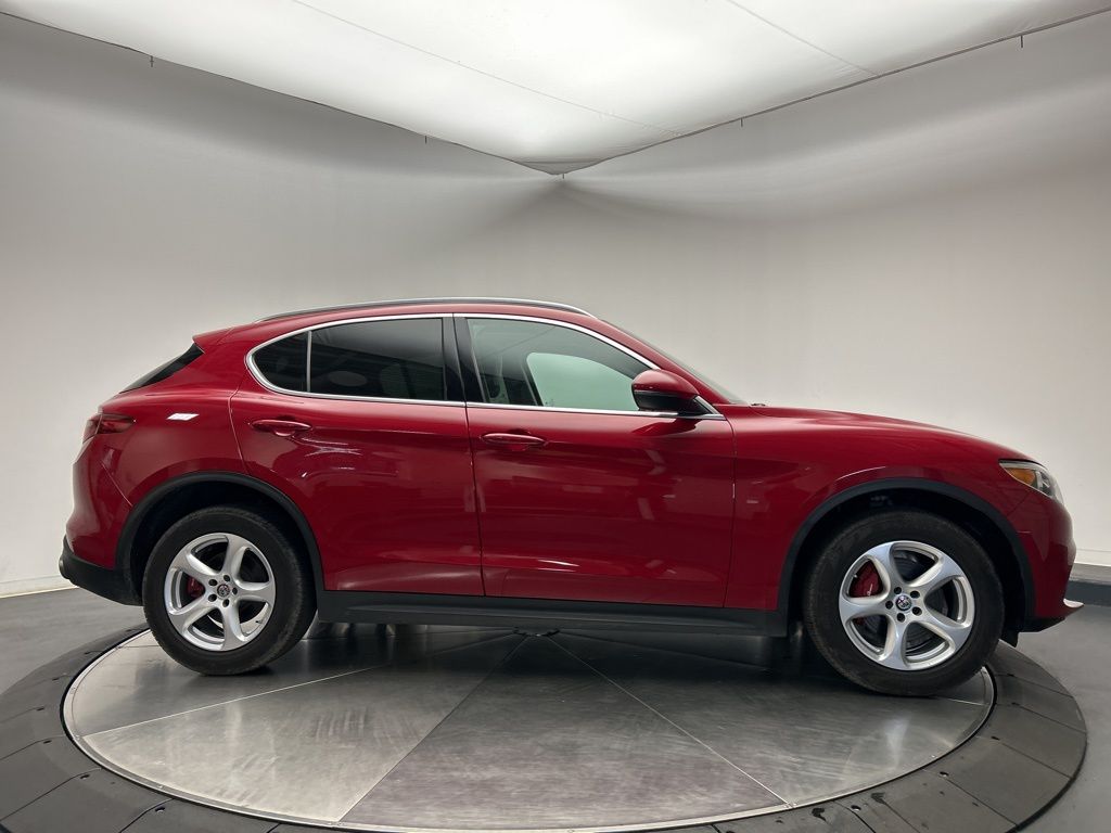 Thumbnail: 2019 Alfa Romeo Stelvio - 8