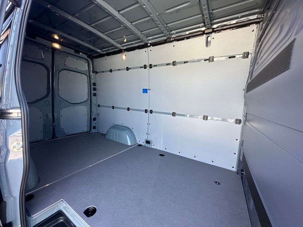 2024 Mercedes-Benz Sprinter 2500 Cargo 144 WB 24