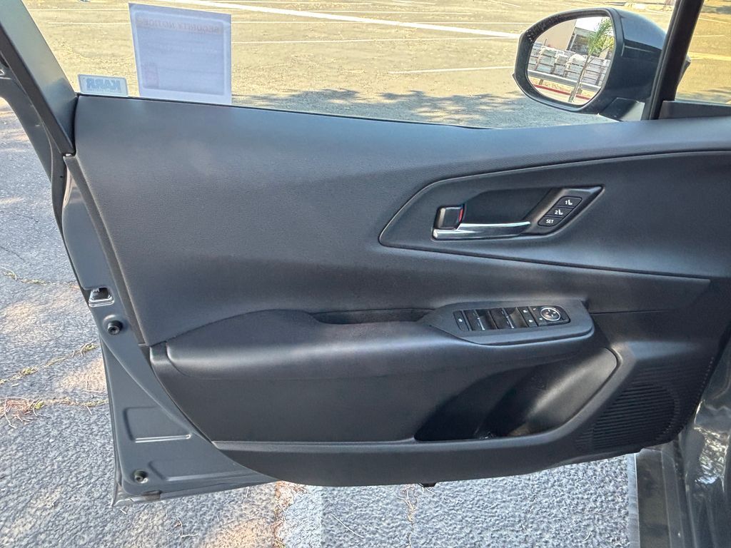 Thumbnail: 2023 Toyota Prius Prime - 26