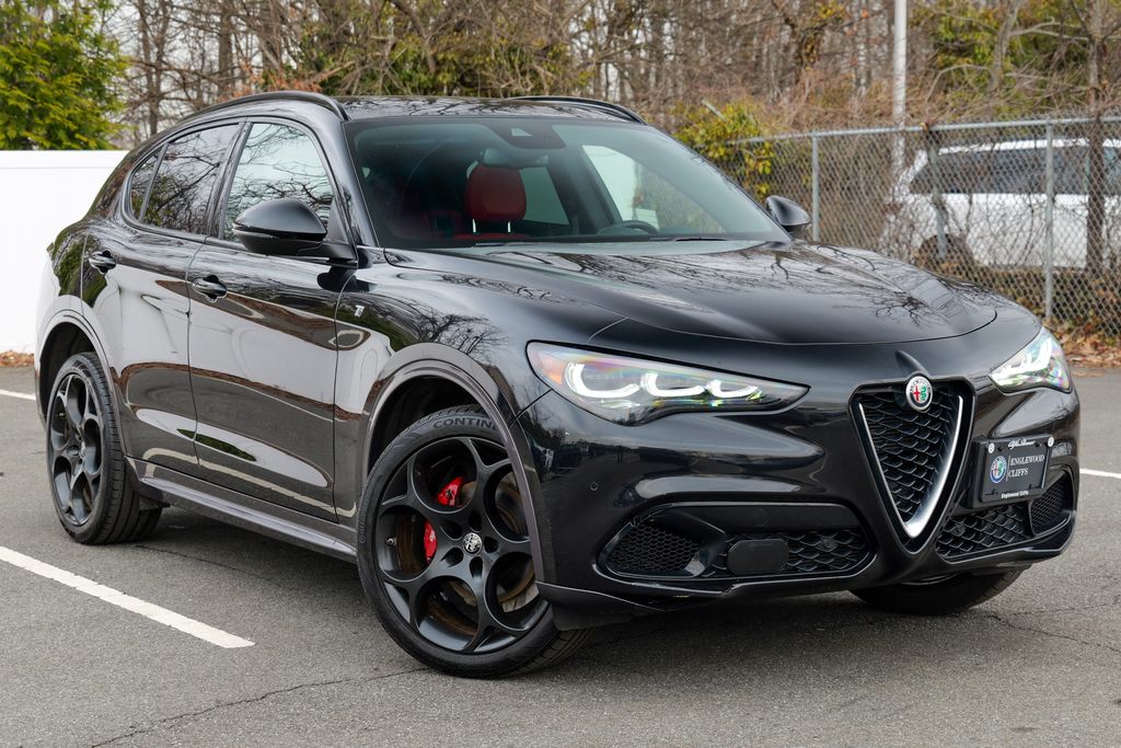 2024 Alfa Romeo Stelvio Ti AWD