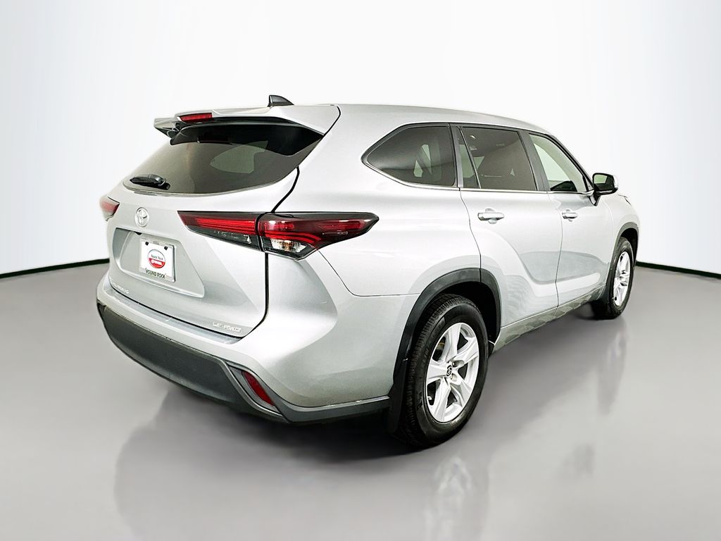 Thumbnail: 2024 Toyota Highlander - 5