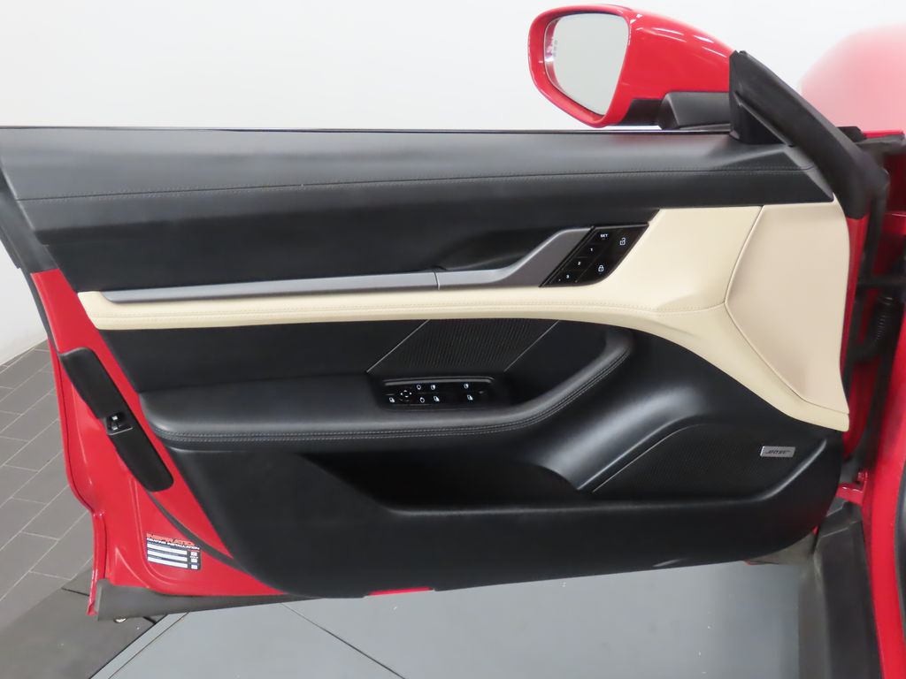 Thumbnail: 2021 Porsche Taycan - 31