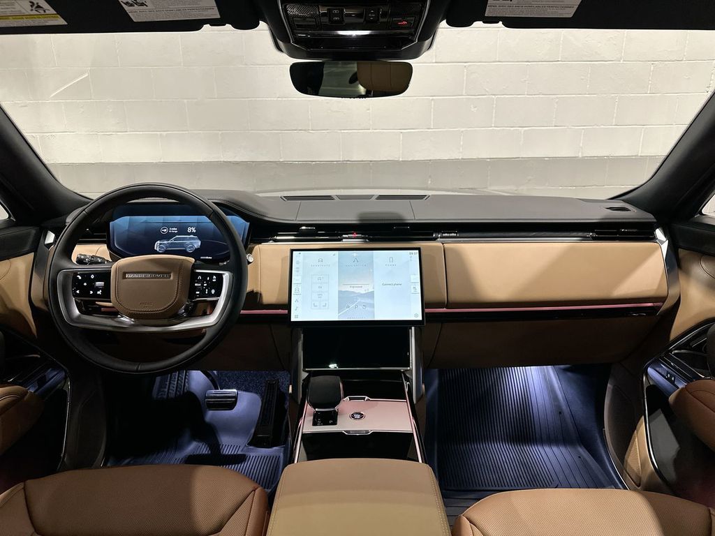 Thumbnail: 2026 Land Rover Range Rover - 8