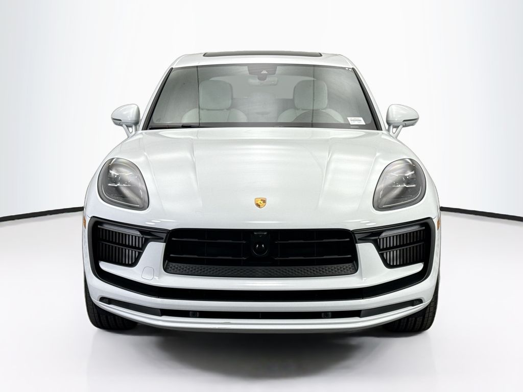 Thumbnail: 2026 Porsche Macan - 10