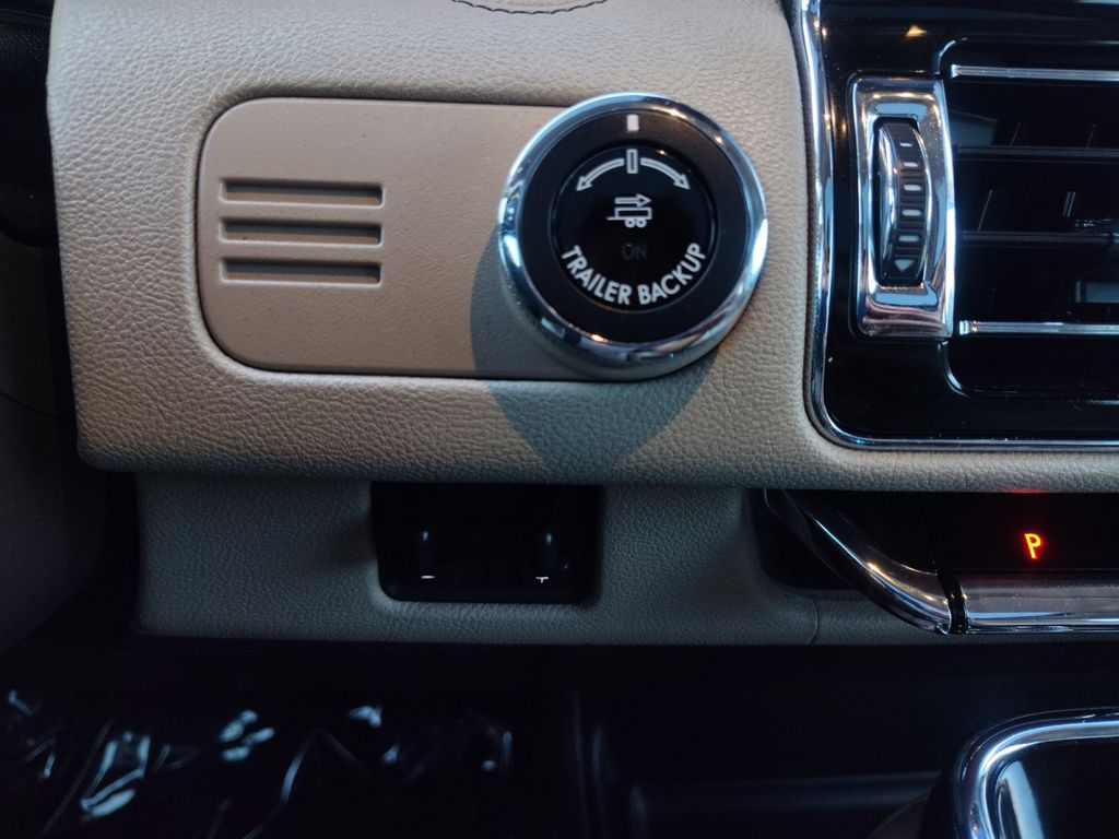 Used Car 2022 Lincoln Navigator  Reserve For Sale Under $60,000 In Austin, Texas