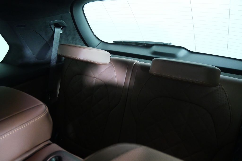 Thumbnail: 2026 BMW X7 - 17