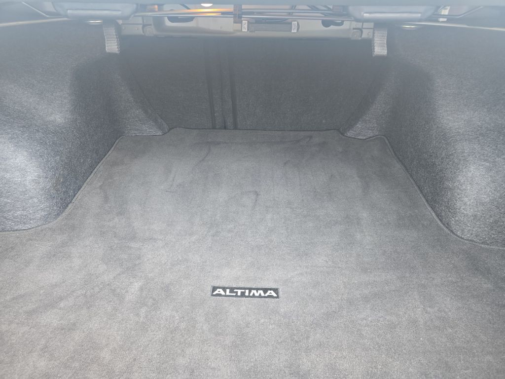 Used 2024 Nissan Altima Sedan