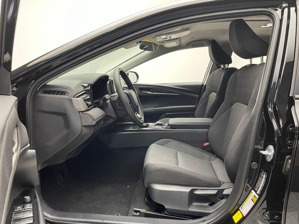 2025 Toyota Camry LE 12