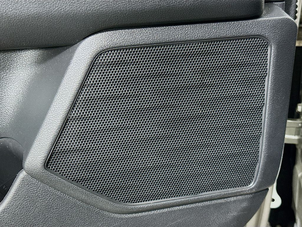 Thumbnail: 2021 Lexus UX - 19