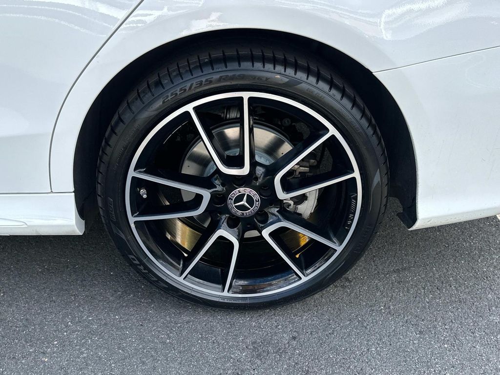 Thumbnail: 2020 Mercedes-Benz C-Class - 15