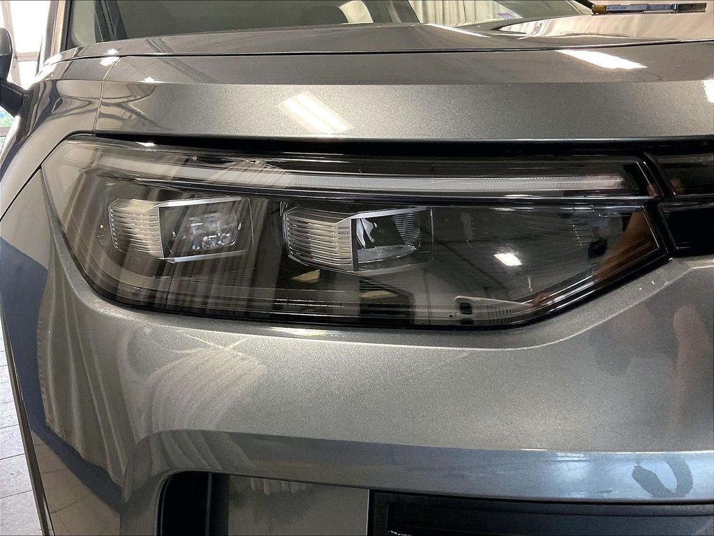 2025 Volkswagen Tiguan — photo 33