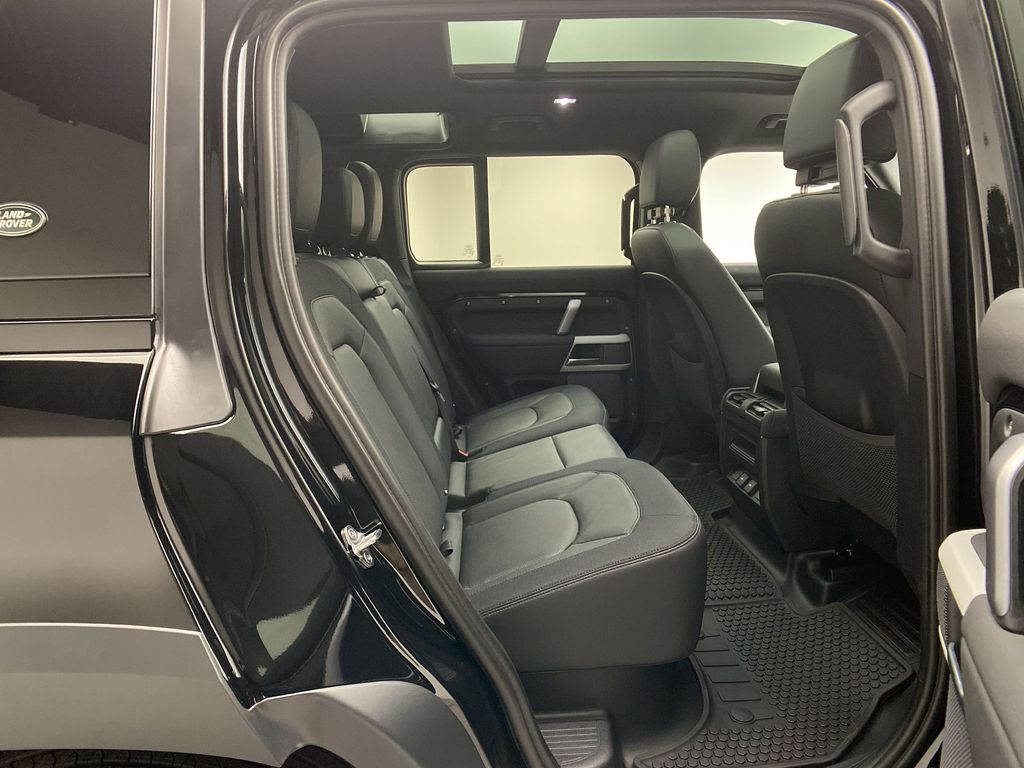 Thumbnail: 2023 Land Rover Defender - 4