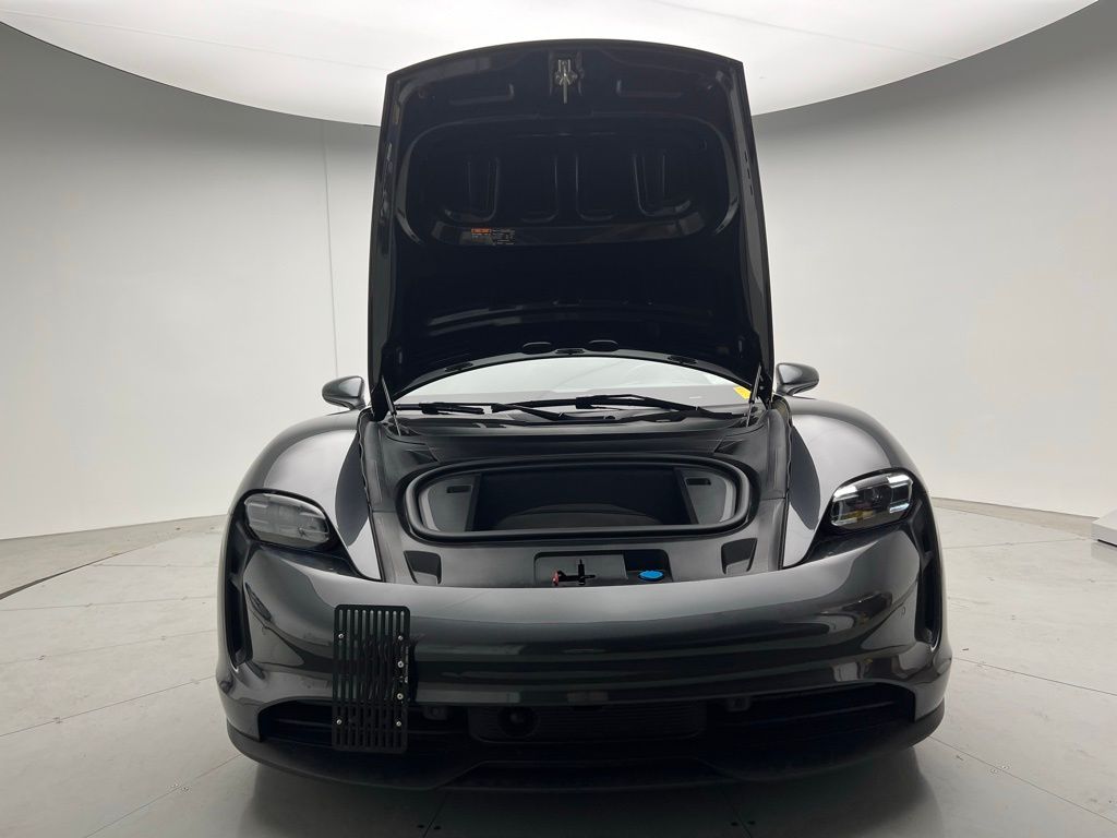 Thumbnail: 2020 Porsche Taycan - 25