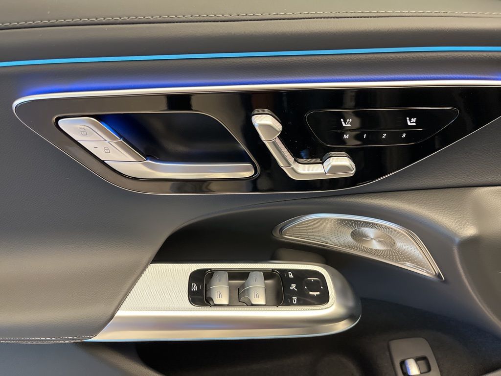 Thumbnail: 2026 Mercedes-Benz E-Class - 12