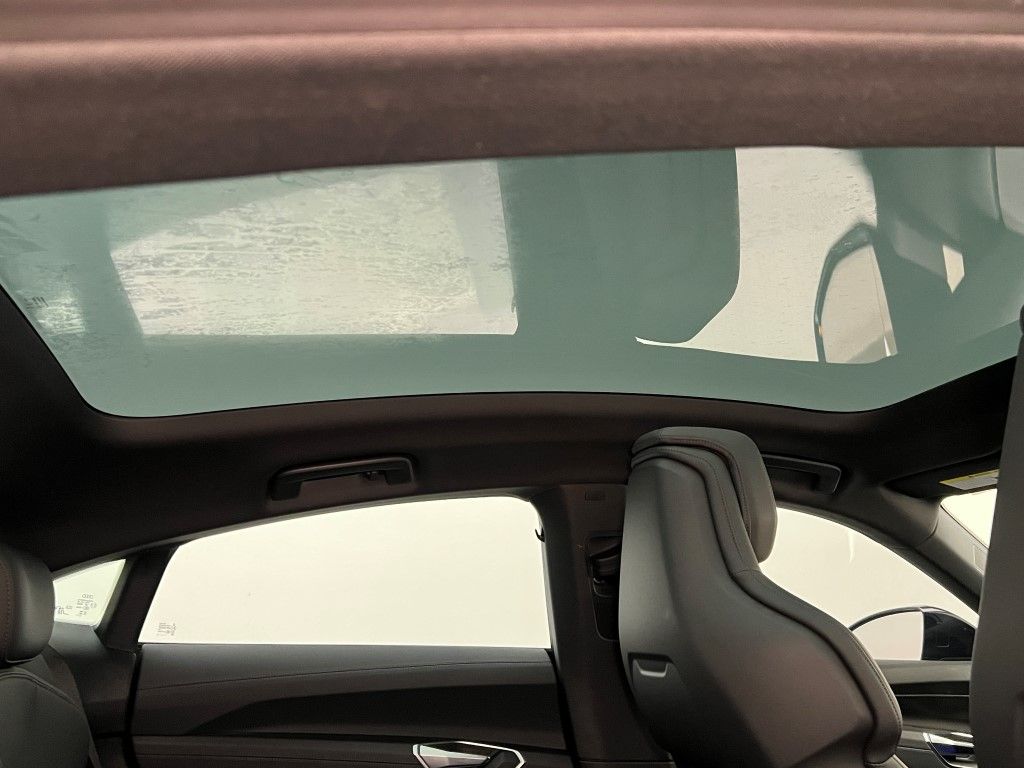 Thumbnail: 2023 Audi e-tron GT - 16