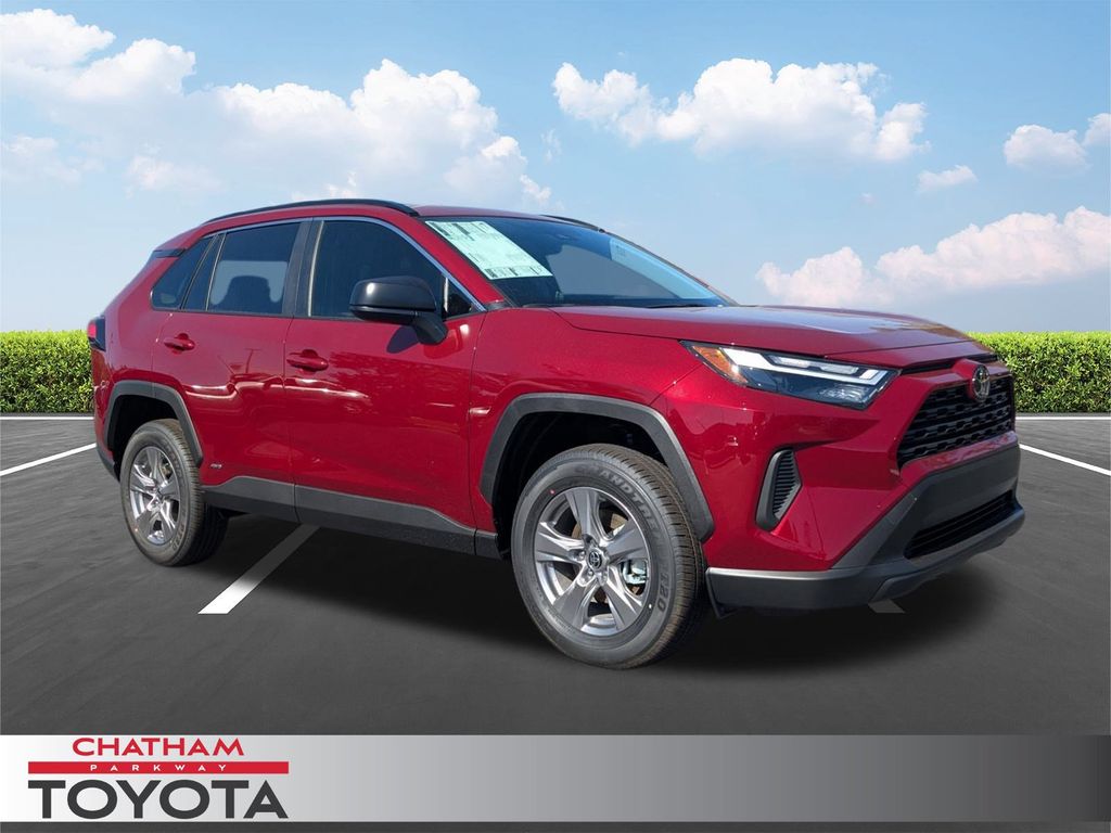 2025 Toyota RAV4 LE