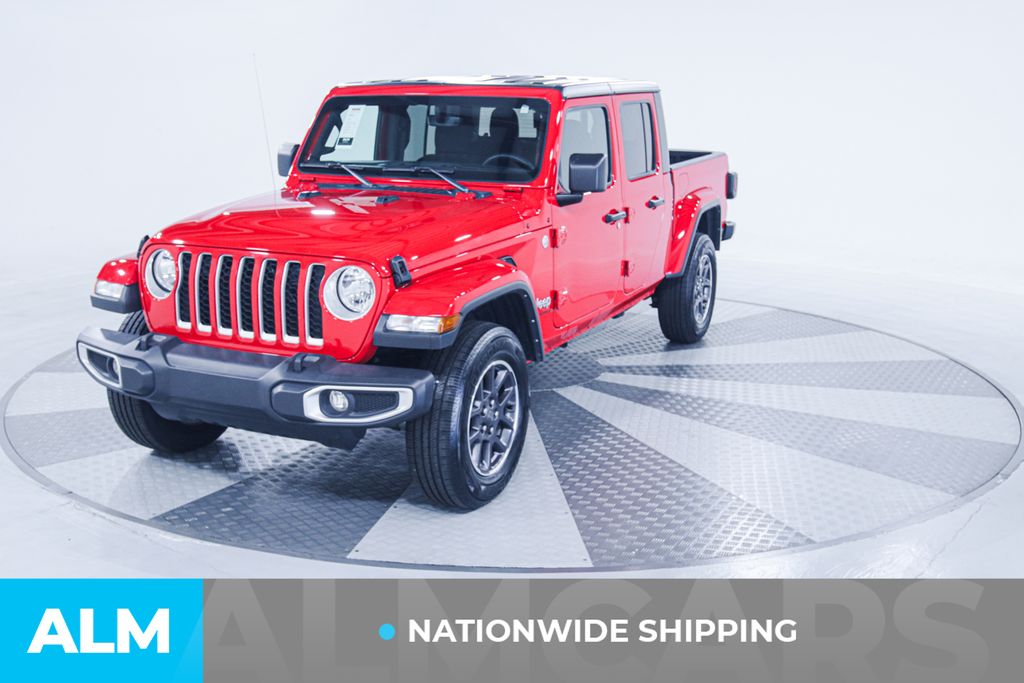 2023 Jeep Gladiator Overland photo 2