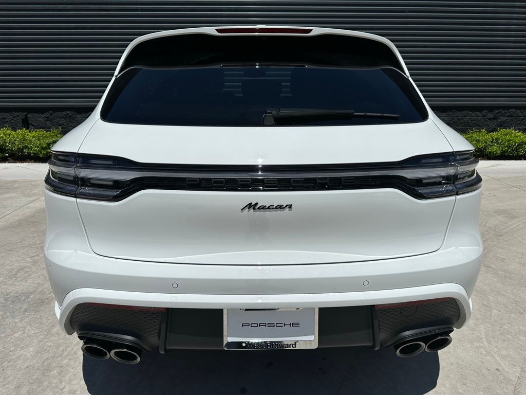 2024 Porsche Macan  11