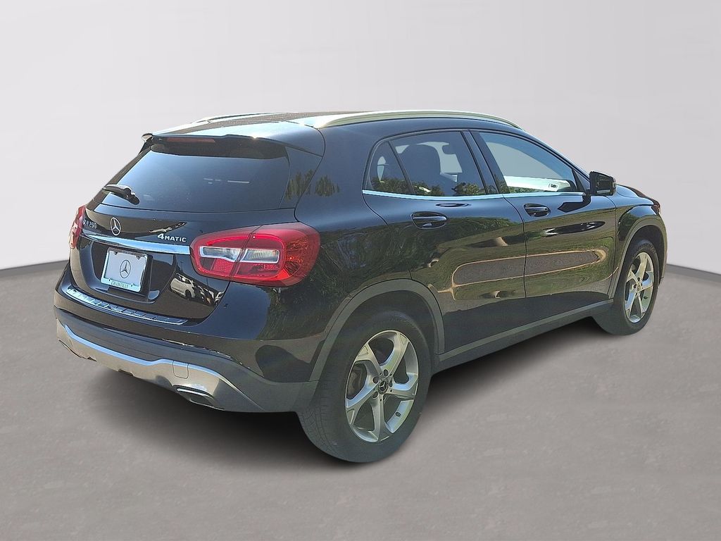 Thumbnail: 2020 Mercedes-Benz GLA - 4