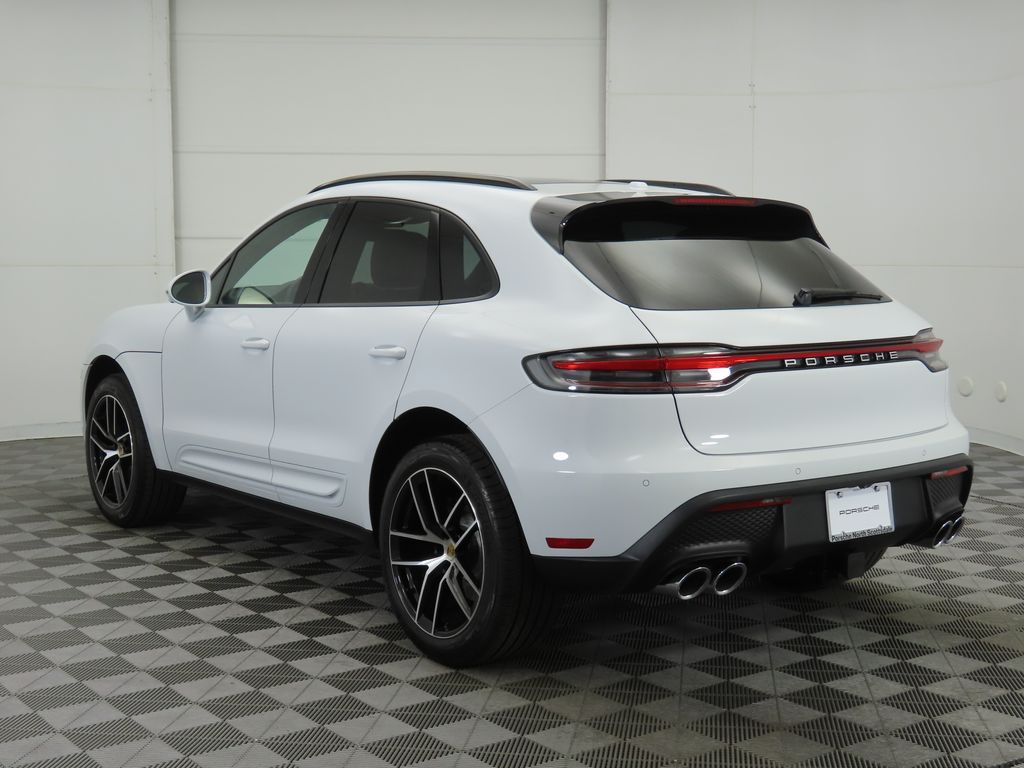 2025 Porsche Macan  7