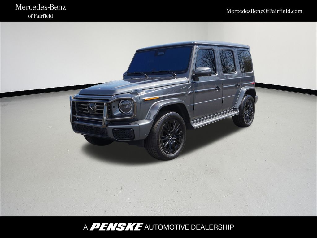 Gray (MANUFAKTUR Graphite Met) 2026 Mercedes-Benz G-Class G 550 4MATIC SUV / Crossover All-Wheel Drive 9-Speed Automatic